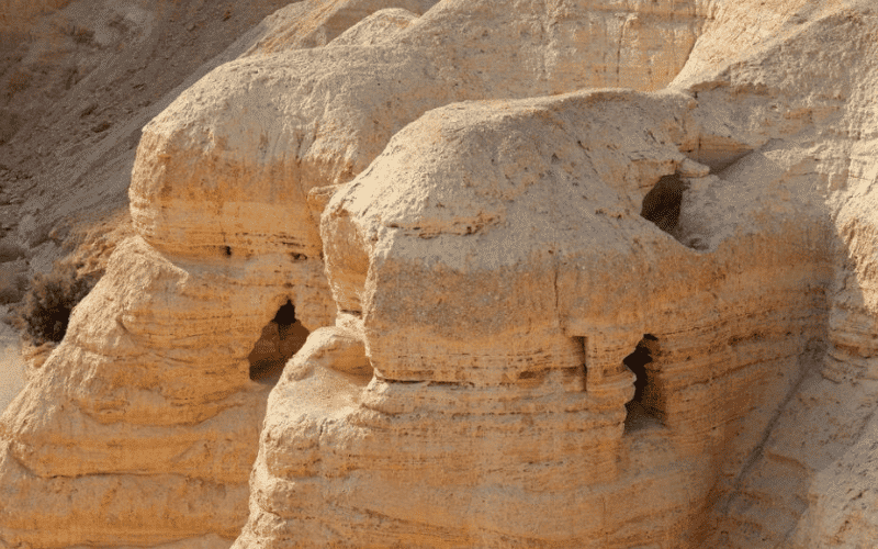 Cavernas de Qumran Onde ficam e por que sao misteriosas