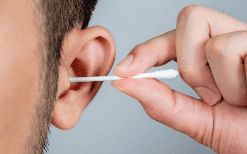 Como tirar cera do ouvido