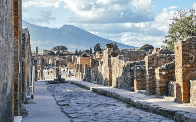 Como Pompeia foi destruida