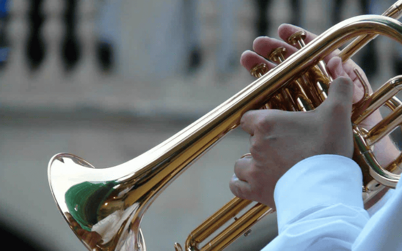 Como os trompetes eram usados originalmente