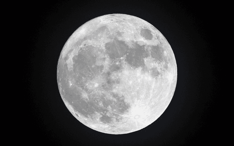 Por que a Lua e considerada um satelite natural