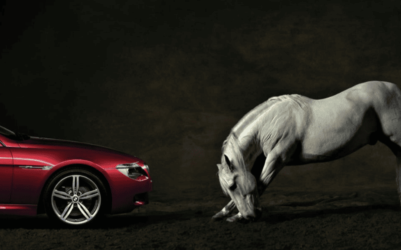 Por que motores de carros tem sua potencia medida em cavalos