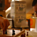 Quem joga muito xadrez pode ficar mais inteligente