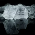 Por que as pedras de gelo grudam