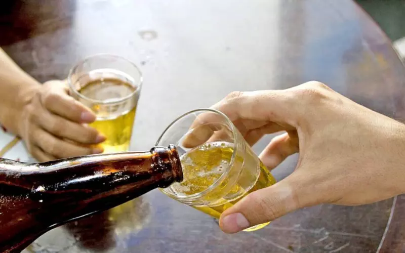 Por que excesso de alcool provoca vomito