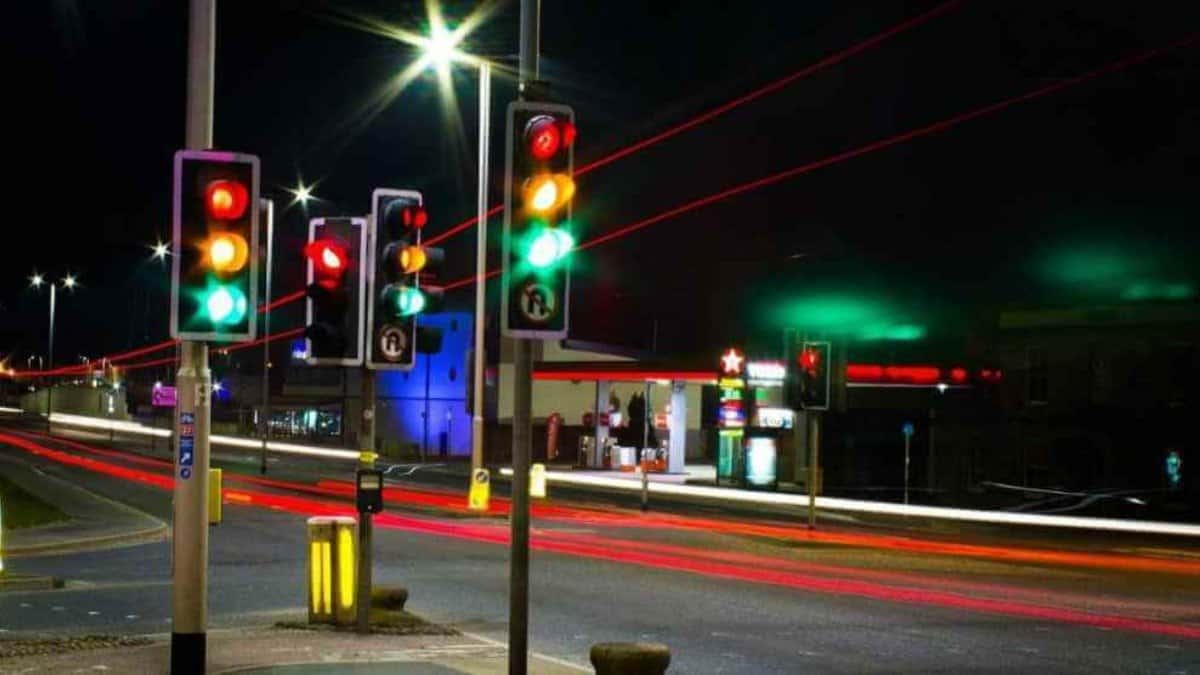 Por que os semaforos sao vermelhos e verdes