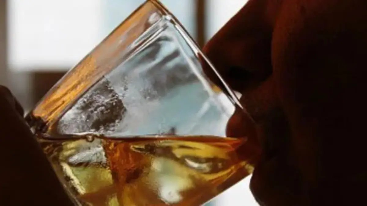 Como o alcool influencia as doencas digestivas