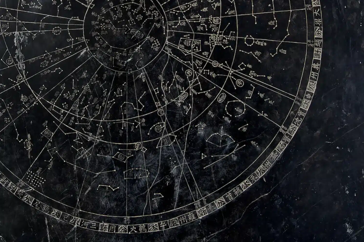 Quando e qual momento a astronomia e a astrologia se separaram