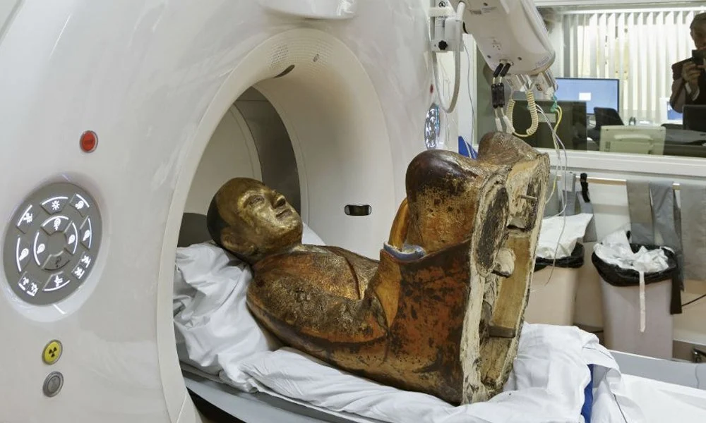 Monge mumificado há mais de 200 anos não está morto