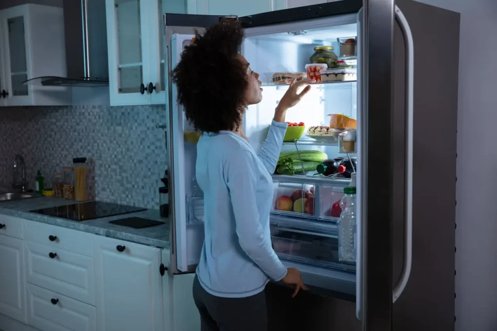 A principal razao pela qual algumas geladeiras nao possuem luz no congelador